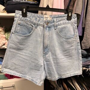 Princess Polly Light Wash Denim Shorts - High Rise Casual